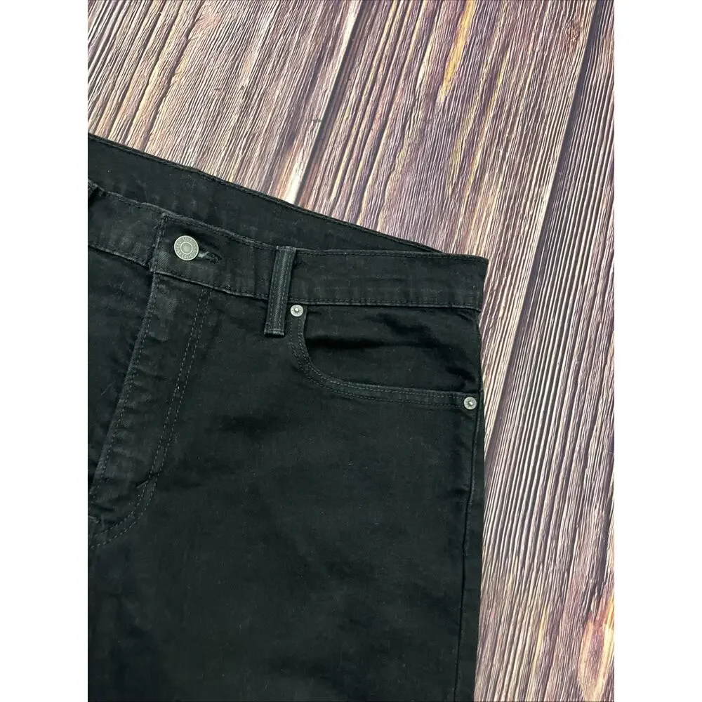 Levis 502 Regular Taper Black Jeans Mens Size 36x32 (Measures 36x31)